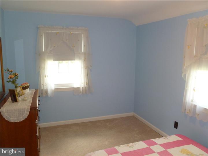 675 Dutton Circle Springfield, PA 19064 - Photo 20 of 24 Bedroom 2