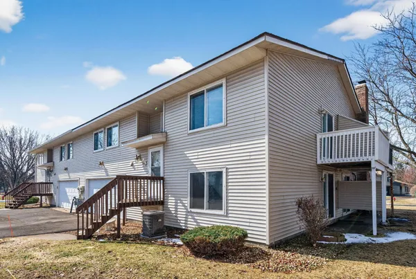 $235,000 | 5 Cameo Lane, Unit D, Circle Pines, MN 55014