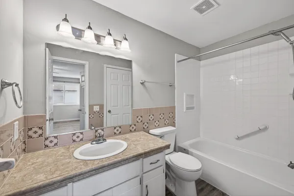 $235,000 | 5 Cameo Lane, Unit D, Circle Pines, MN 55014