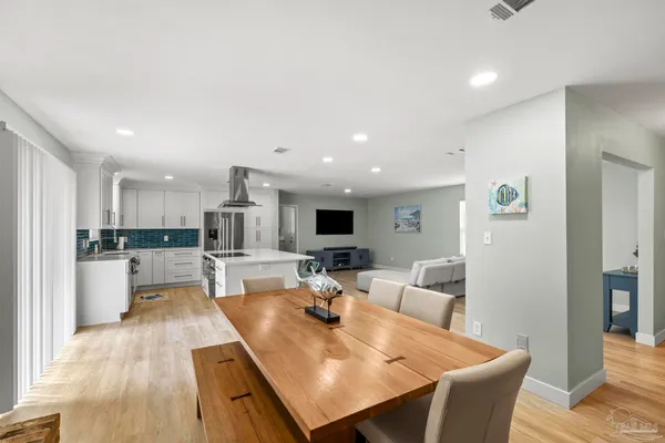 $745,000 | 420 Dolphin Street, Gulf Breeze, FL 32561
