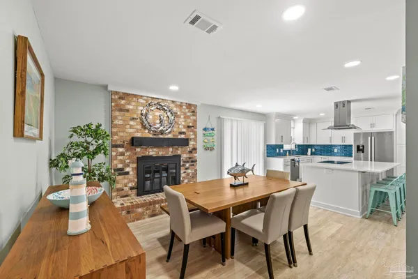 $745,000 | 420 Dolphin Street, Gulf Breeze, FL 32561