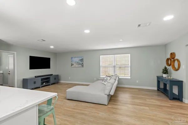 $745,000 | 420 Dolphin Street, Gulf Breeze, FL 32561
