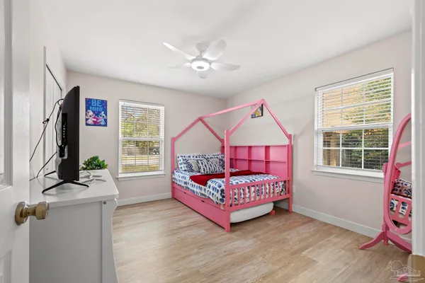 $745,000 | 420 Dolphin Street, Gulf Breeze, FL 32561