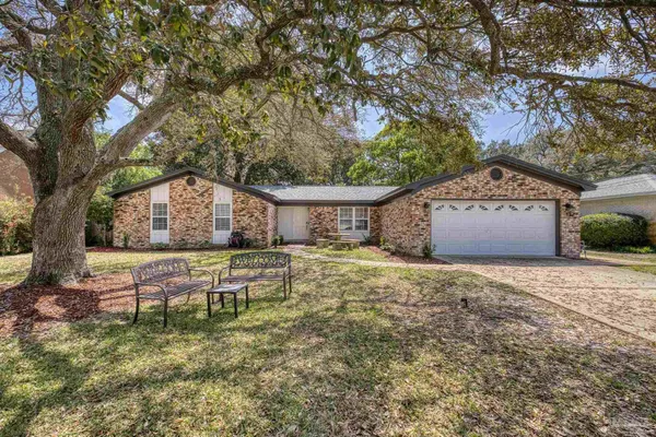 $745,000 | 420 Dolphin Street, Gulf Breeze, FL 32561