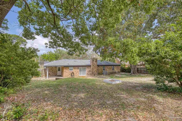 $745,000 | 420 Dolphin Street, Gulf Breeze, FL 32561
