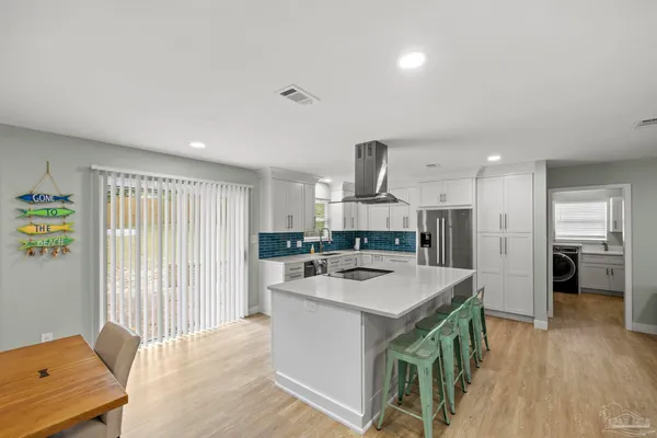$745,000 | 420 Dolphin Street, Gulf Breeze, FL 32561