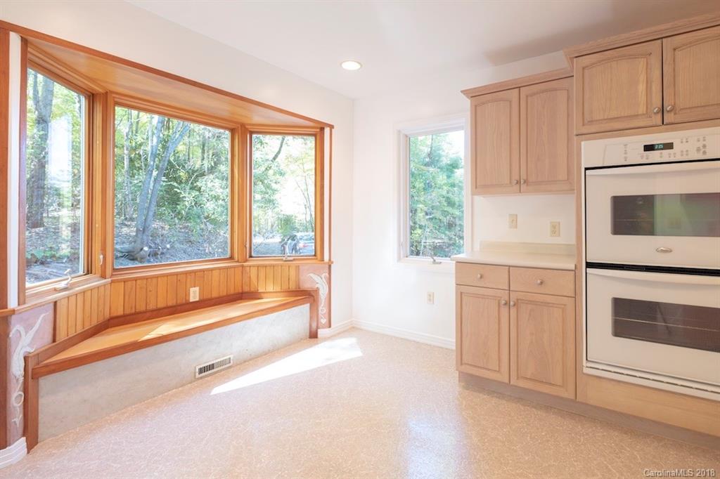 209 Walnut Ridge Road, Unit L209 205 Brevard, NC 28712 - Photo 5 of 28 Gallery Image 5