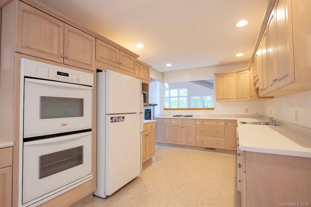 209 Walnut Ridge Road, Unit L209 205 Brevard, NC 28712 - Photo 6 of 28 Gallery Image 6