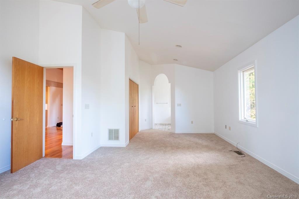 209 Walnut Ridge Road, Unit L209 205 Brevard, NC 28712 - Photo 9 of 28 Gallery Image 9