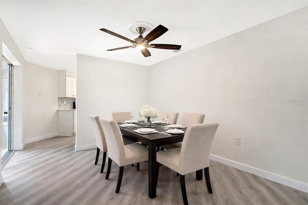 2512 Post Road Sarasota, FL 34231 - Photo 6 of 35