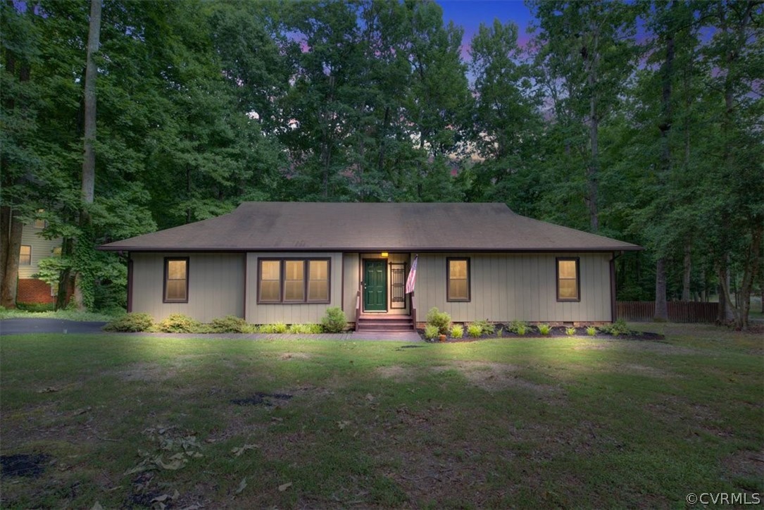 13919 Barnes Spring Road Midlothian, VA 23112 - Photo 7 of 25 a view of a house with yard