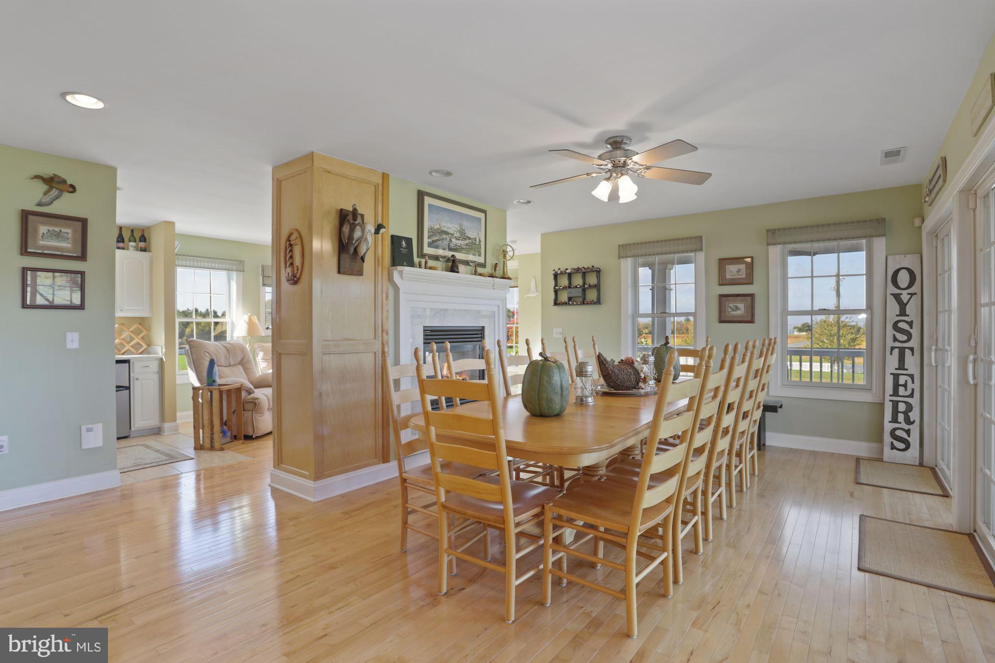 21367 Island Club Road Tilghman, MD 21671 - Photo 13 of 30 2nd Floor Dining Area