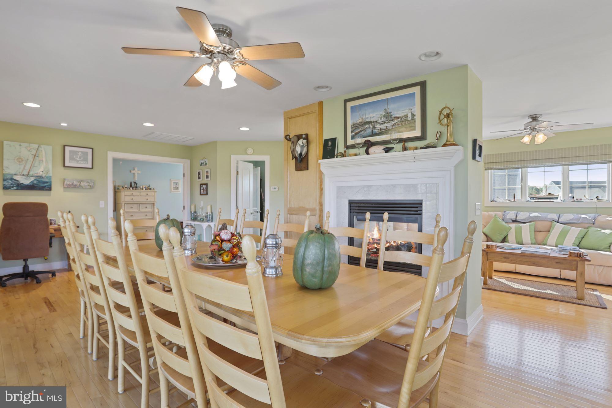 21367 Island Club Road Tilghman, MD 21671 - Photo 15 of 30 2nd Floor Dining Area