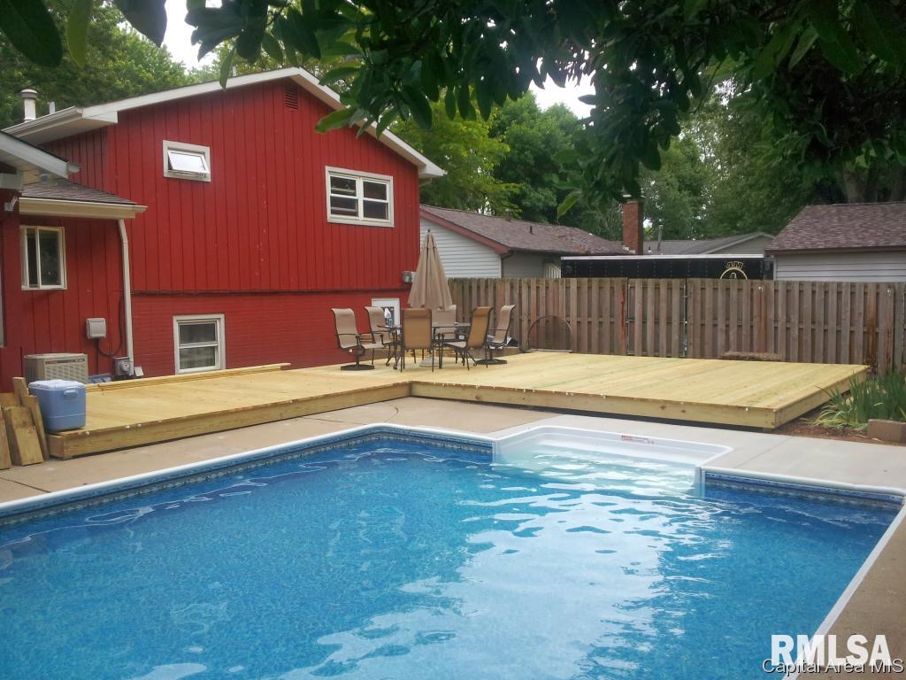 4013 Hazelcrest Road Springfield, IL 62703 - Photo 3 of 36