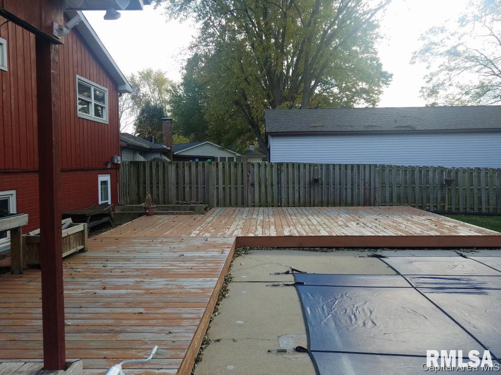 4013 Hazelcrest Road Springfield, IL 62703 - Photo 8 of 36