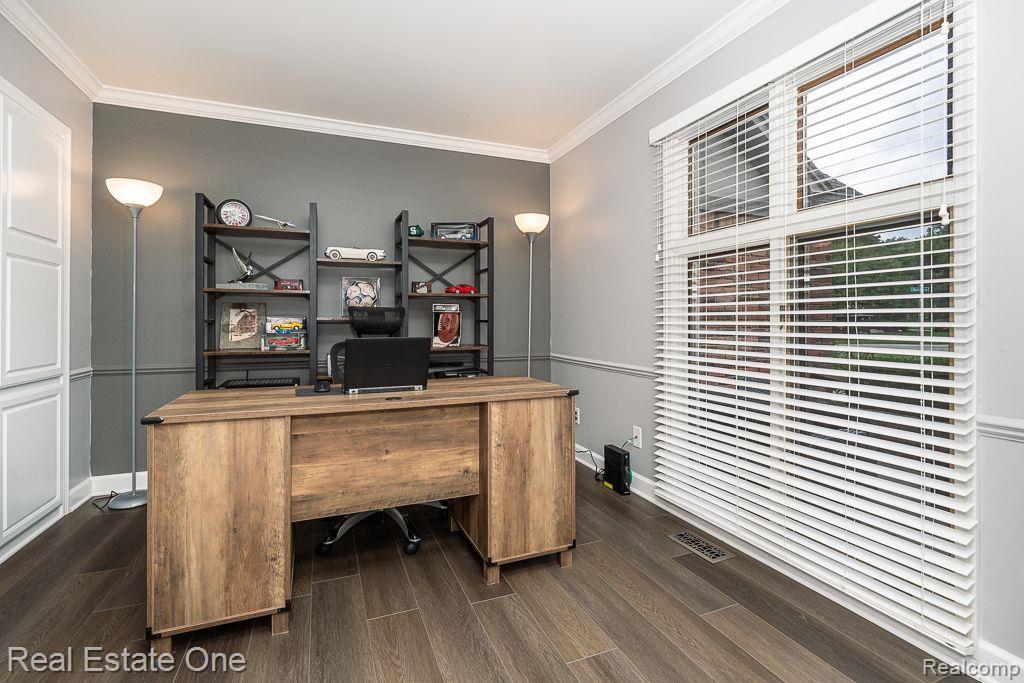 1692 Snowden Circle Rochester, MI 48306 - Photo 10 of 40 Private Home Office