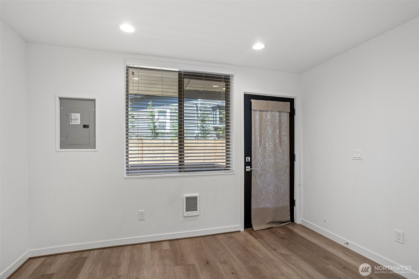 604 Northwest 77th Street, Unit D Seattle, WA 98117 - Photo 8 of 30