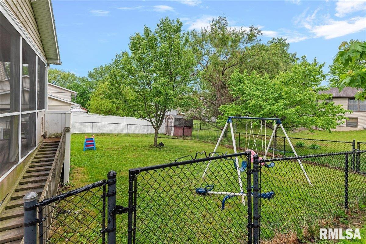 3960 North Northbrook Drive Decatur, IL 62526 - Photo 30 of 37