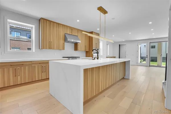 $12,000 | 300 South Franklin Street, Denver, CO 80209