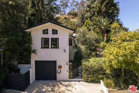 $1,549,000 | 8421 Kirkwood Drive, Los Angeles, CA 90046