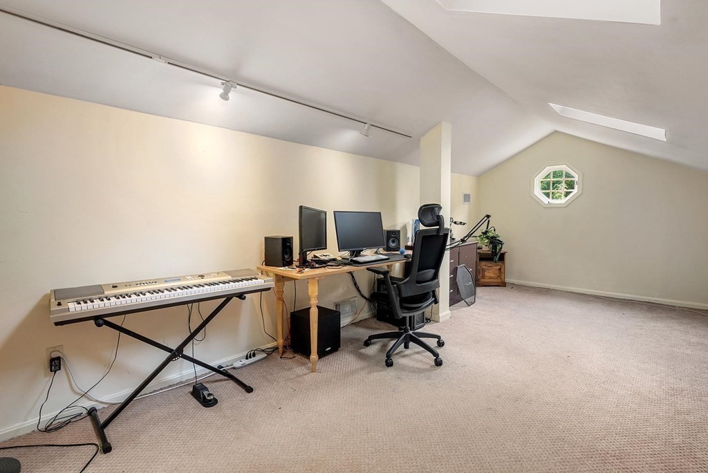 53 Roosevelt Road Newton, MA 02459 - Photo 21 of 26