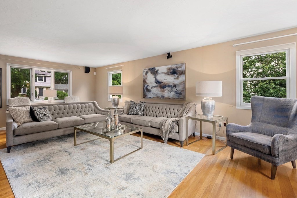 53 Roosevelt Road Newton, MA 02459 - Photo 4 of 26