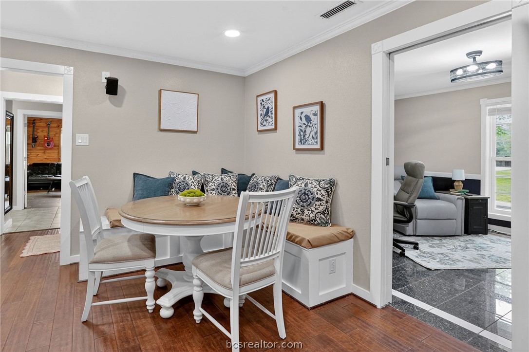 913 Park Lane Bryan, TX 77802 - Photo 6 of 50