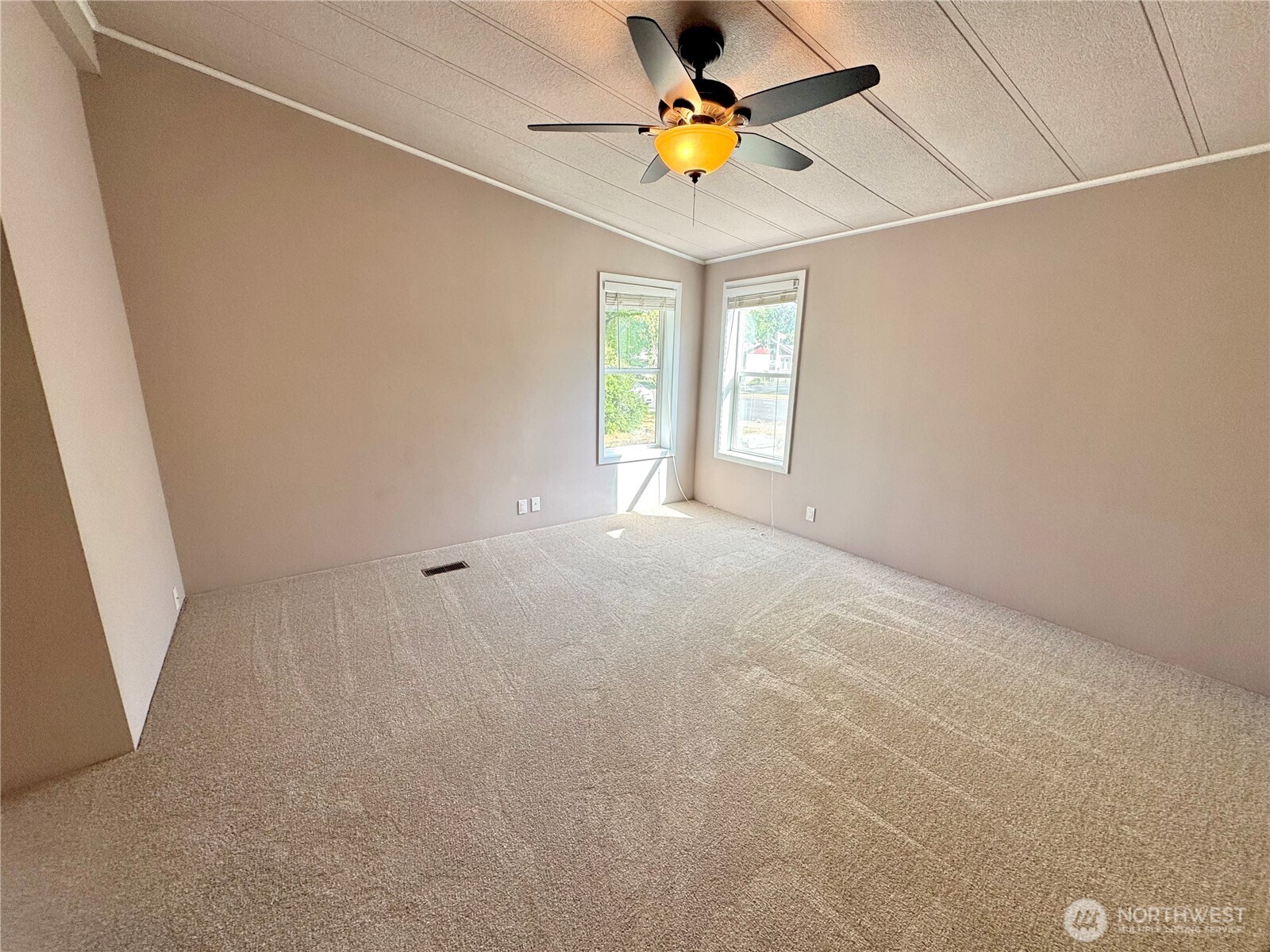 1218 South 3rd Street Dayton, WA 99328 - Photo 14 of 23 a view of an empty room with a window