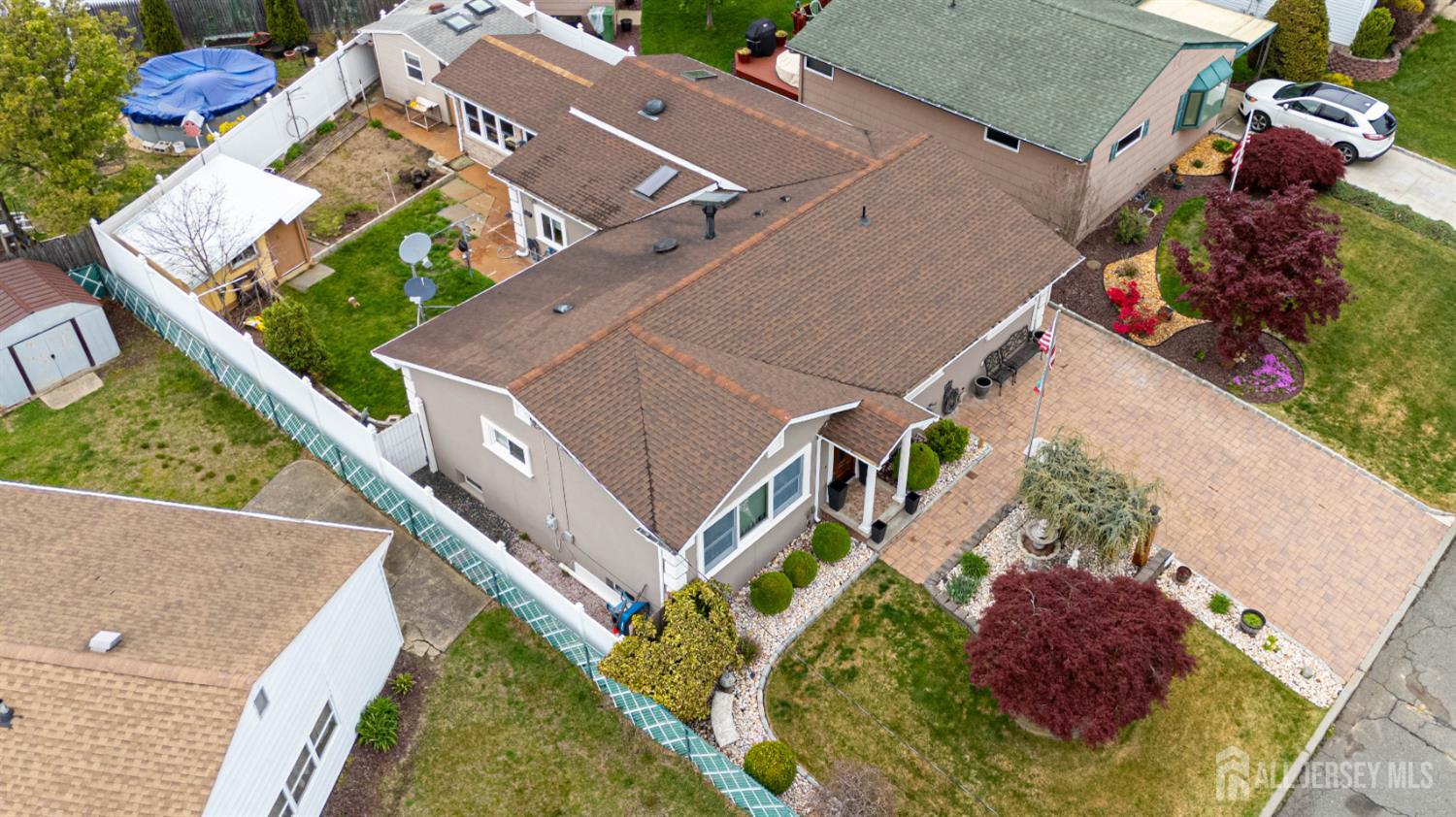 95 Pinetree Drive Sayreville, NJ 08859 - Photo 8 of 12 an aerial view of a house