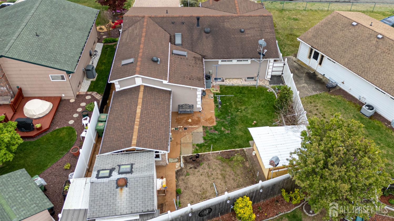 95 Pinetree Drive Sayreville, NJ 08859 - Photo 10 of 12 an aerial view of a house