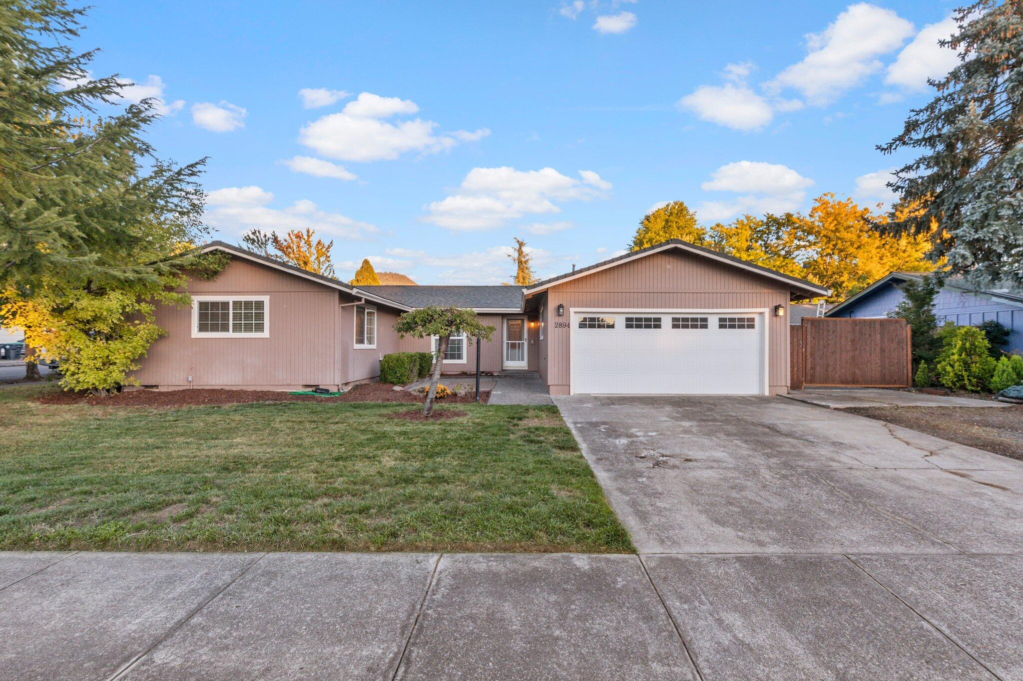 2894 Aldersgate Road Medford, OR 97504 - Photo 1 of 27 1-web-or-mls-WCIL0153