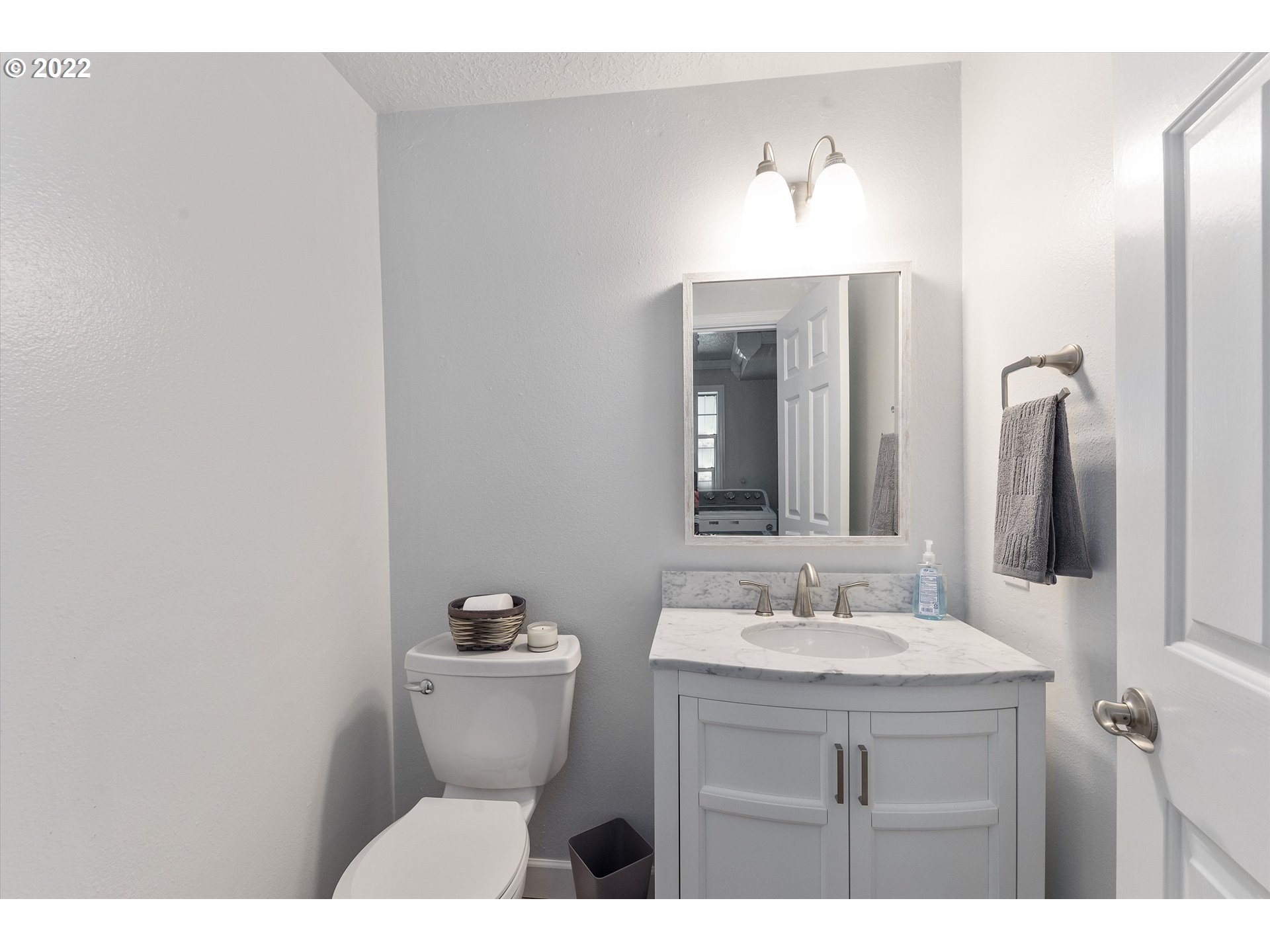 17212 Southeast Royer Road Damascus, OR 97089 - Photo 11 of 32 a bathroom with a sink and a mirror