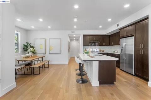 $949,000 | 5810 Midnight Place, Unit D, Dublin, CA 94568