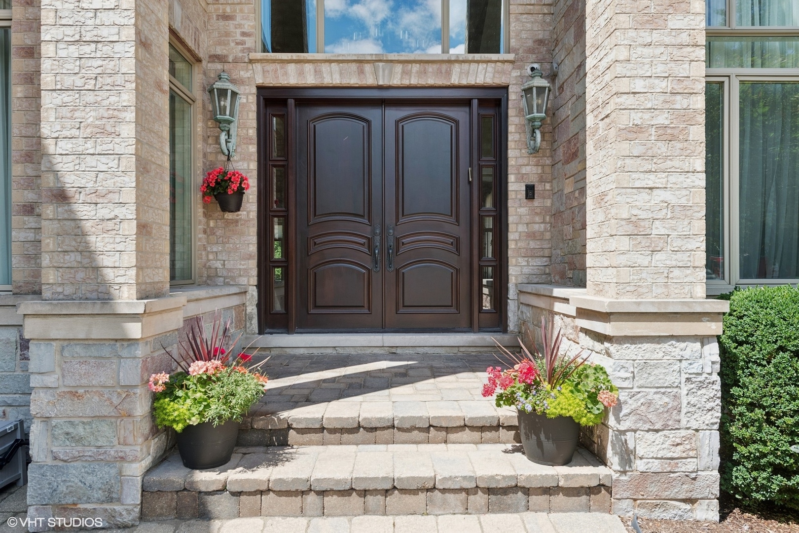 700 Greenwood Road Northbrook, IL 60062 - Photo 5 of 81