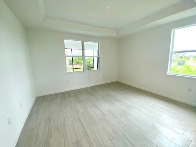 1375 Haven Circle Vero Beach, FL 32960 - Photo 22 of 36 Owner's Suite