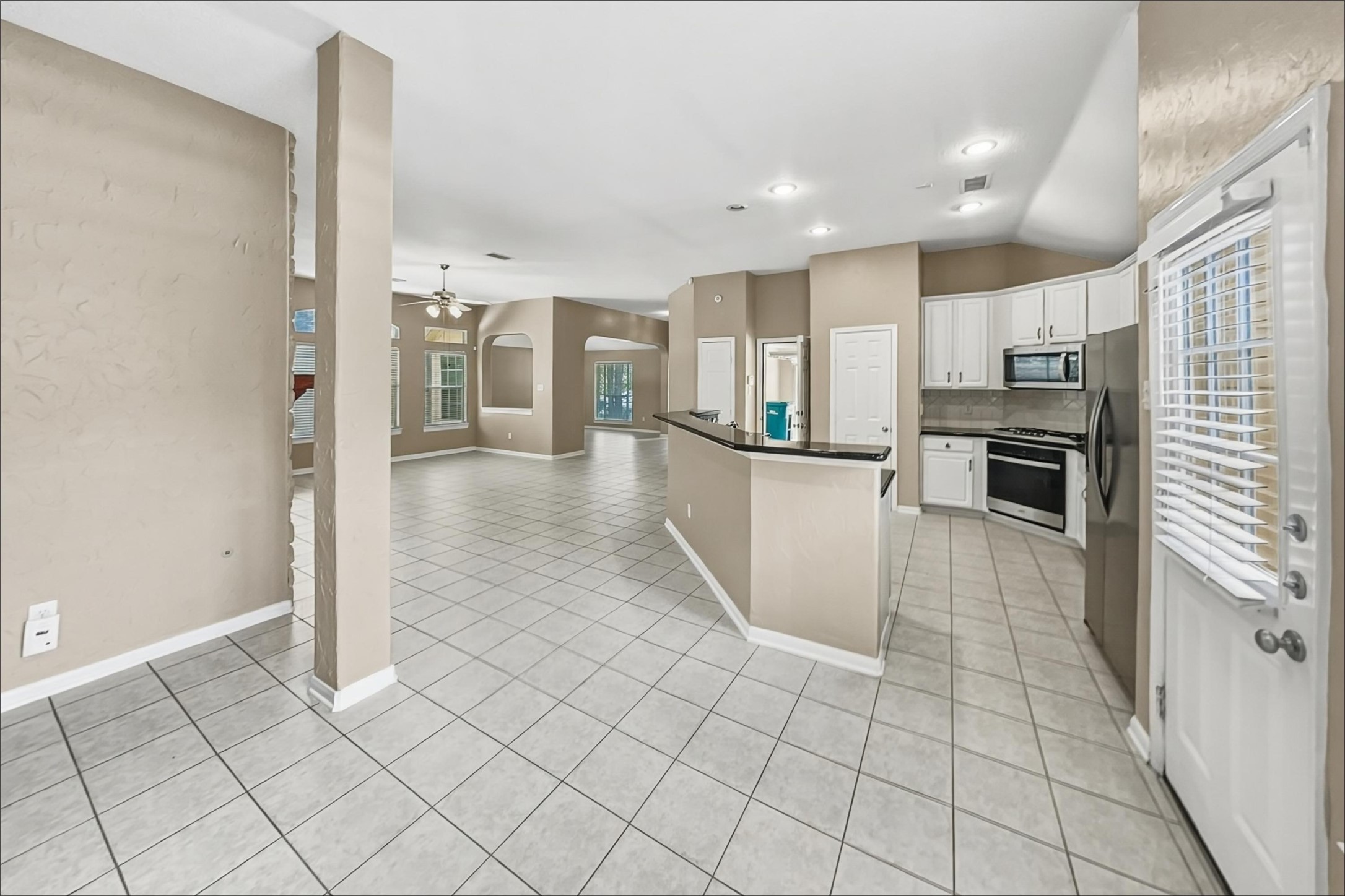 5 Paddock Pines Place Spring, TX 77382 - Photo 4 of 15