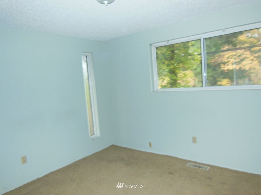 21621 4th Avenue West Bothell, WA 98021 - Photo 9 of 14