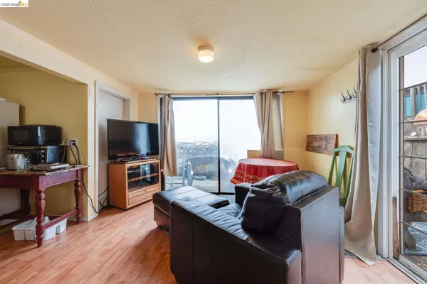 $980,000 | 4 Beach Avenue, Dillon Beach, CA 94929