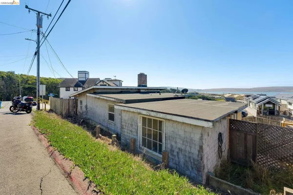 $980,000 | 4 Beach Avenue, Dillon Beach, CA 94929