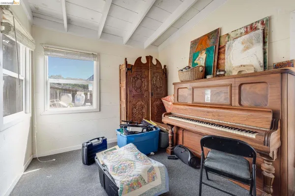 $980,000 | 4 Beach Avenue, Dillon Beach, CA 94929