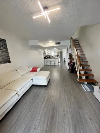 $290,000 | 5580 West 26th Court, Unit 204, Hialeah, FL 33016