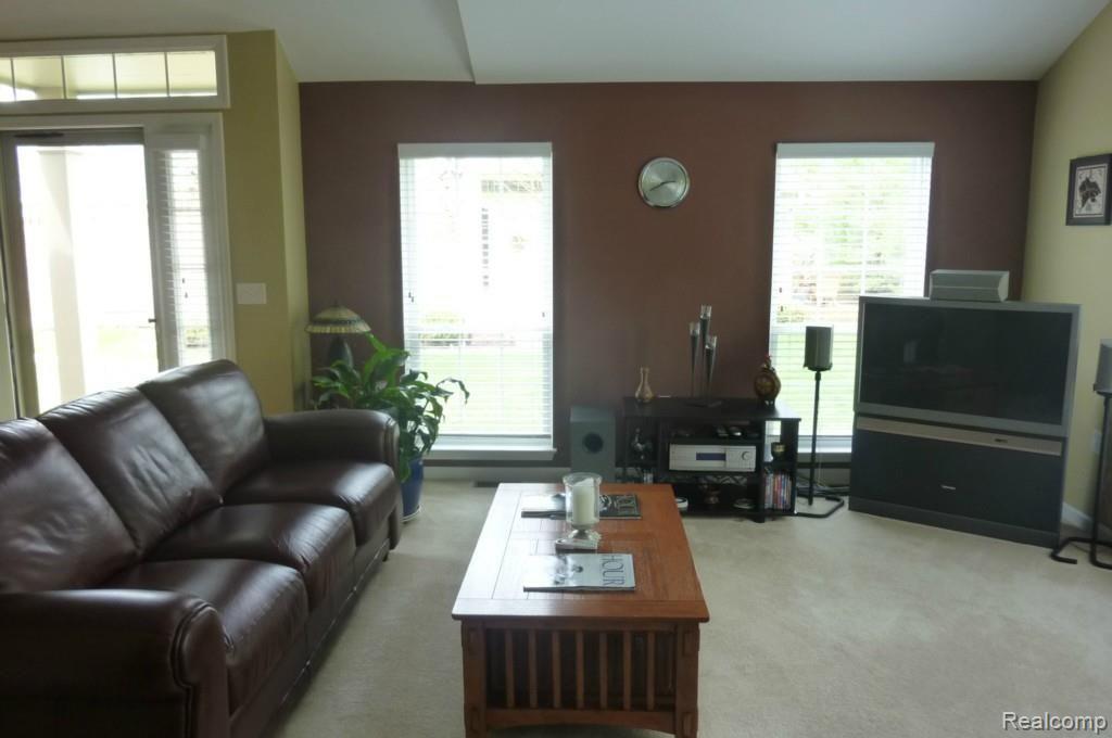 49035 Hawksburry Road Canton, MI 48188 - Photo 6 of 25