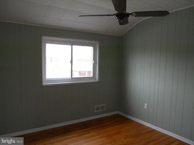 1924 Wareham Road Dundalk, MD 21222 - Photo 13 of 17 Bedroom #2