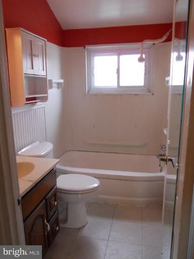 1924 Wareham Road Dundalk, MD 21222 - Photo 15 of 17 Bath #1