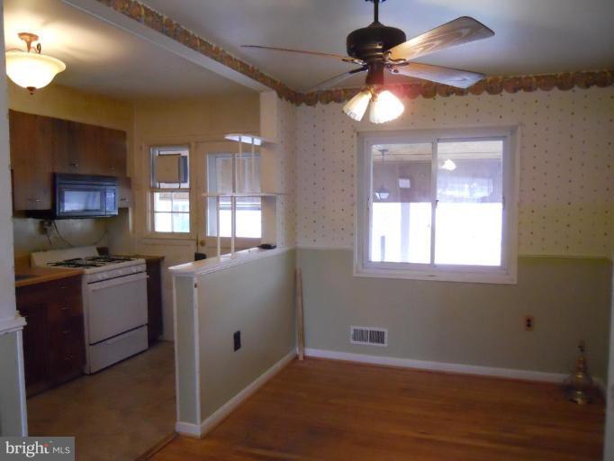 1924 Wareham Road Dundalk, MD 21222 - Photo 8 of 17 Dining Room #2