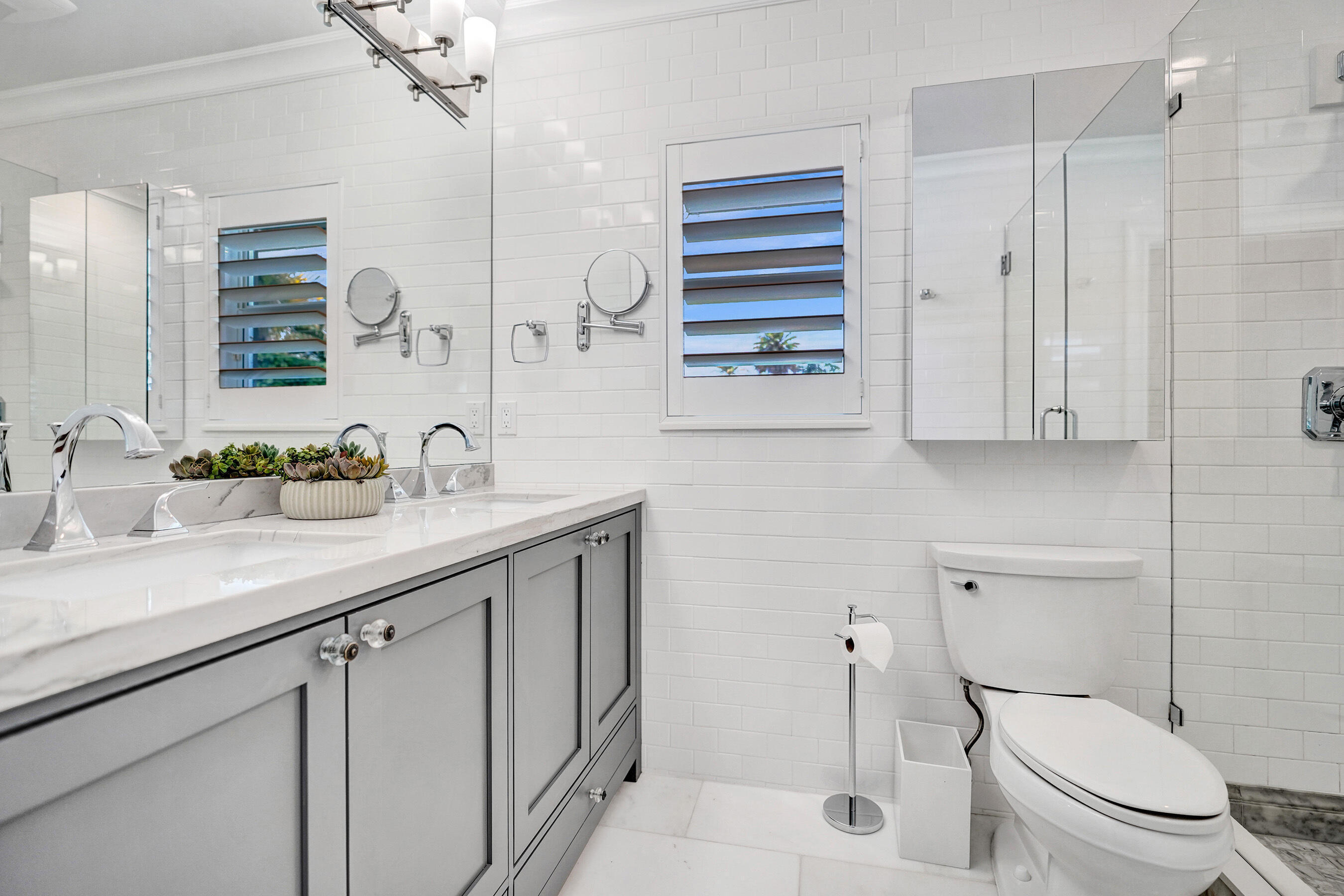 1348 Sycamore Terrace Boca Raton, FL 33486 - Photo 27 of 36 masterbath2