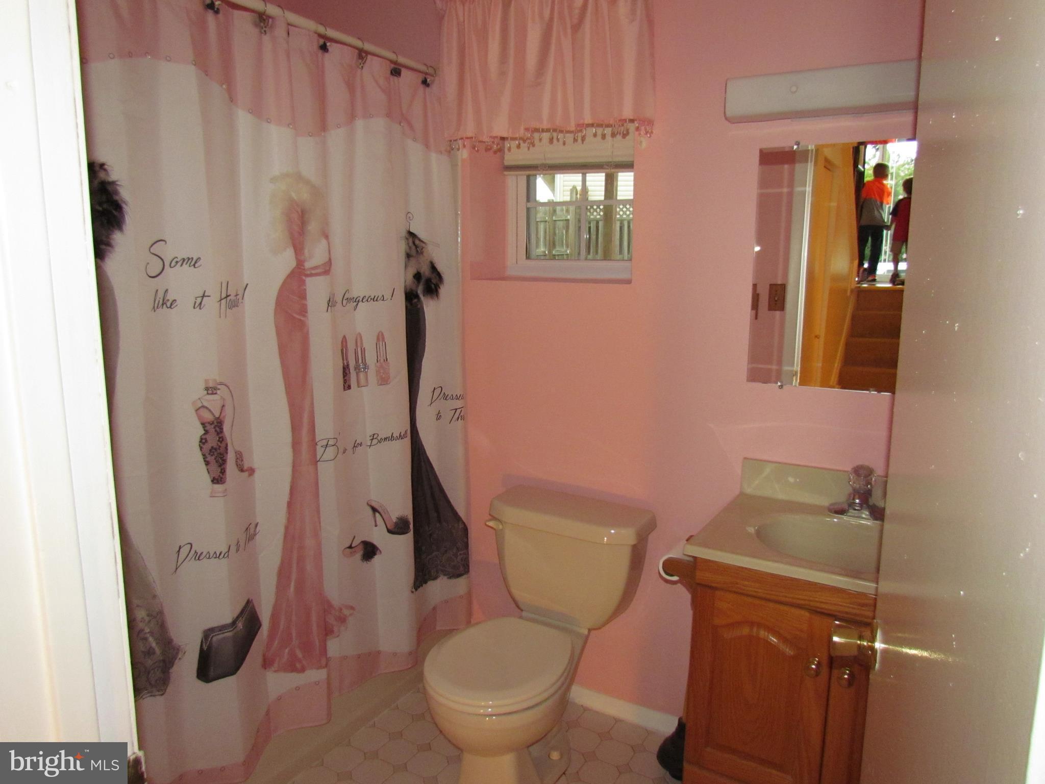 12923 Bogby Road Baltimore, MD 21220 - Photo 14 of 19 Bath