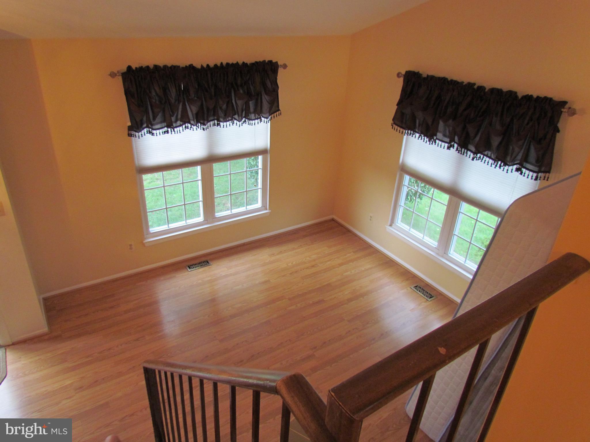 12923 Bogby Road Baltimore, MD 21220 - Photo 7 of 19 Family Room