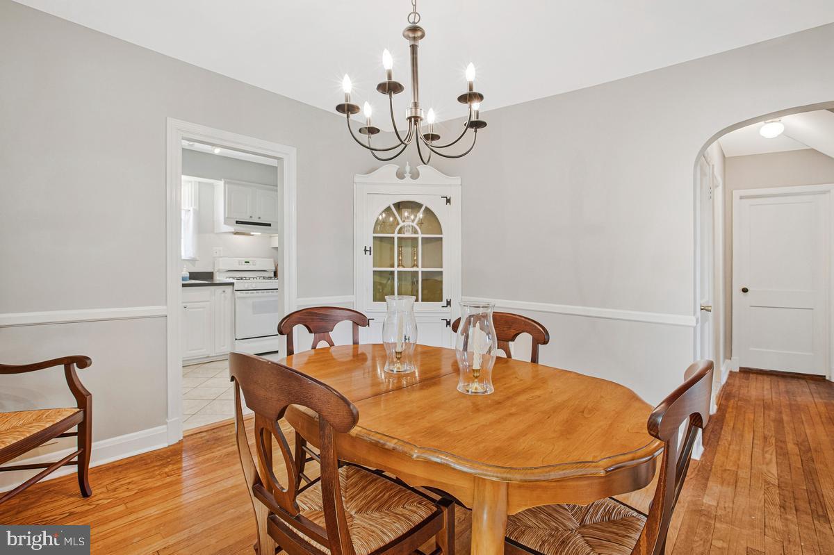 601 Forest View Road Linthicum Heights, MD 21090 - Photo 10 of 37 Bulit in cabinet