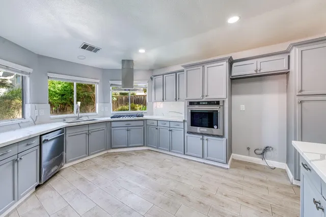 $779,000 | 3278 Magnolia Avenue, Clovis, CA 93611